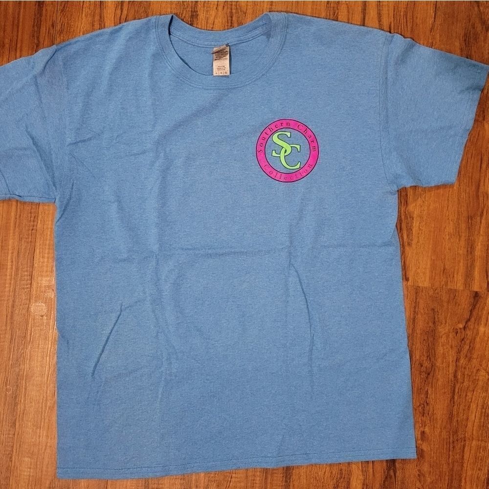 Gildan Southern Charm NWOT tshirt size Large, 22in across chest